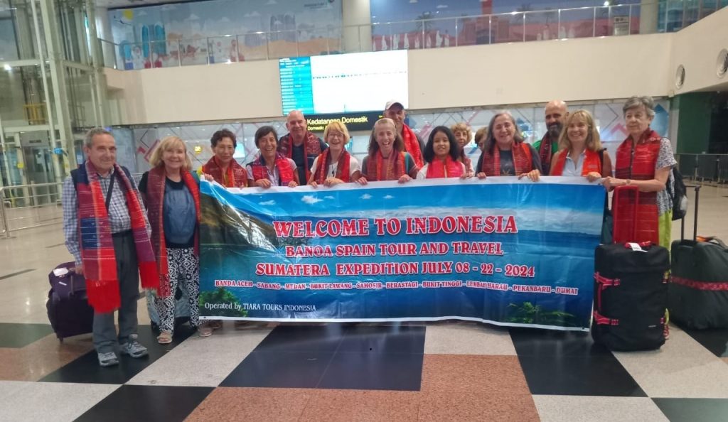TIARA TOURS INDONESIA