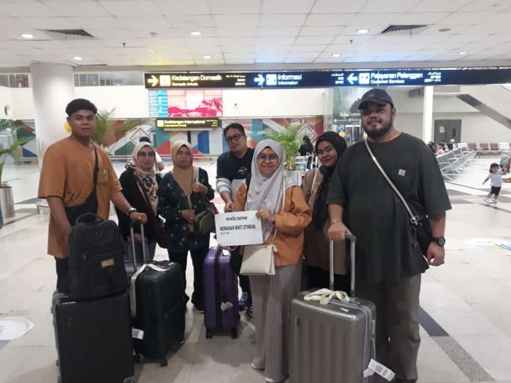 TIARA TOURS INDONESIA